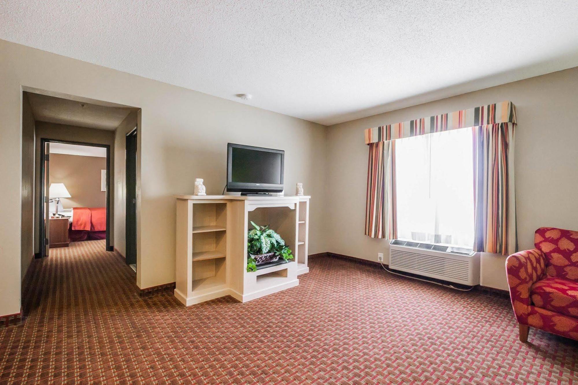 Quality Suites Memphis/ Wolfchase Galleria Экстерьер фото