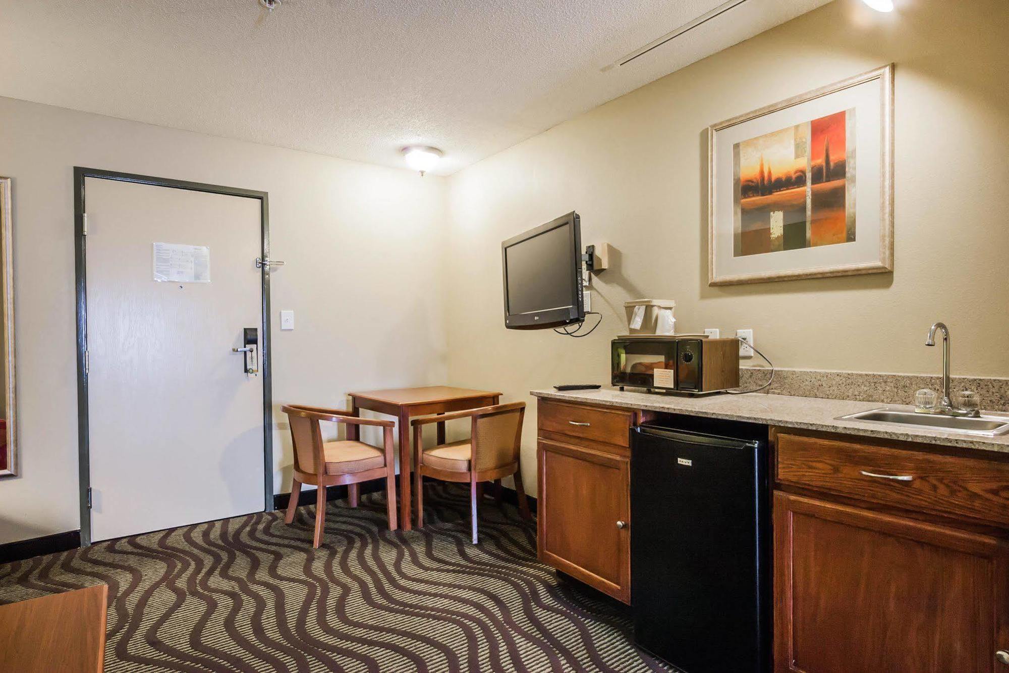 Quality Suites Memphis/ Wolfchase Galleria Экстерьер фото